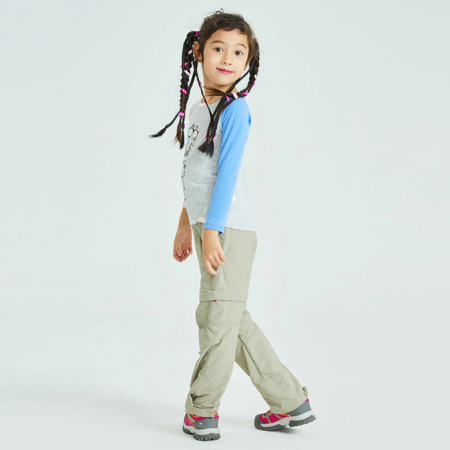 QUECHUA Kids' ANTI-UV hiking long sleeve t-shirt LIGHT GREY/PINK 4 QUECHUA Kids' ANTI-UV hiking long sleeve t-shirt LIGHT GREY/PINK - Image 4