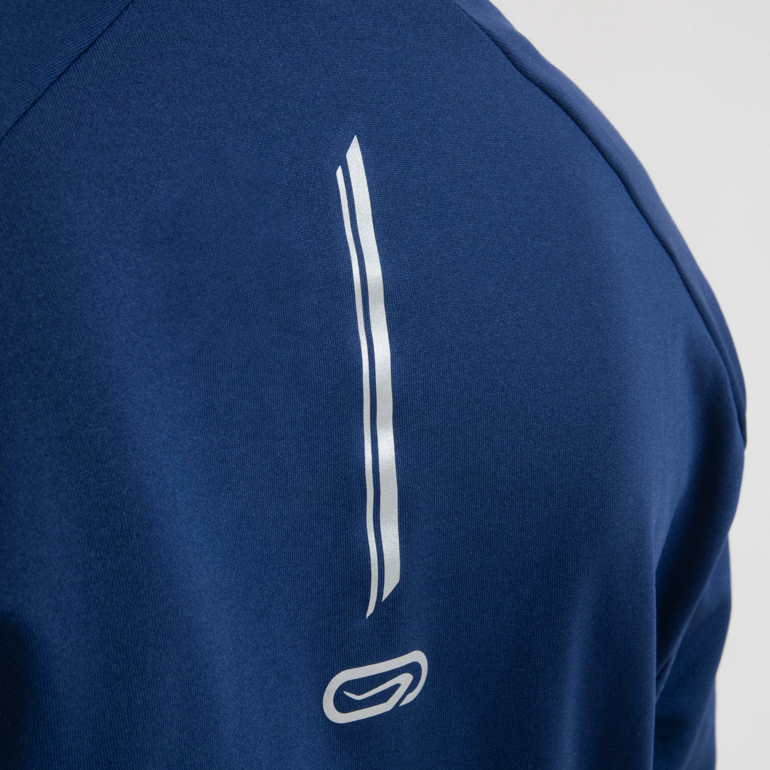 KALENJI AT 500 Kid's Athletics Long-Sleeved Cold Weather Jersey Galaxy blue/Bright indigo 9 KALENJI AT 500 Kid's Athletics Long-Sleeved Cold Weather Jersey Galaxy blue/Bright indigo - Image 9