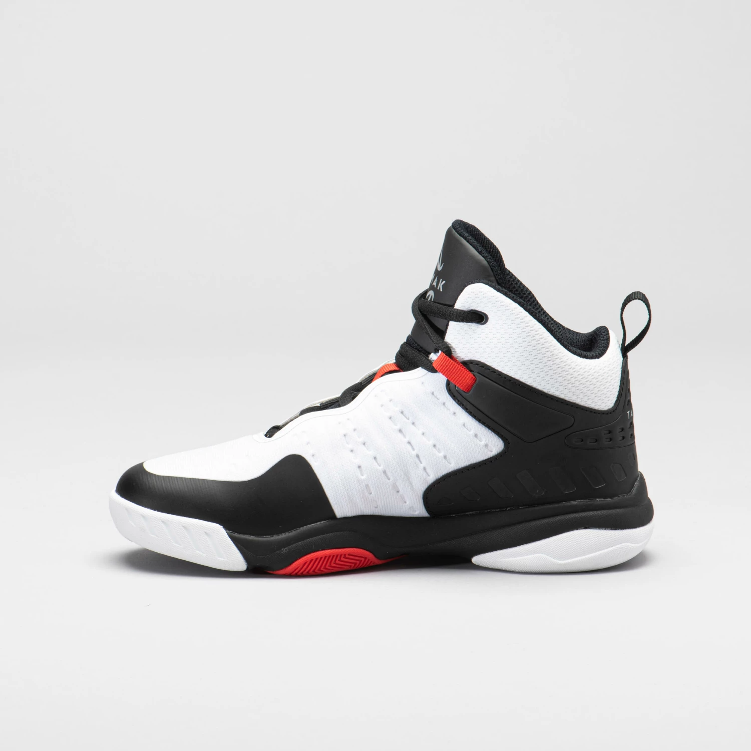 TARMAK Boys'/Girls' Intermediate Basketball Shoes SS500H Snow white/BLACK 2 TARMAK Boys'/Girls' Intermediate Basketball Shoes SS500H Snow white/BLACK - Image 2