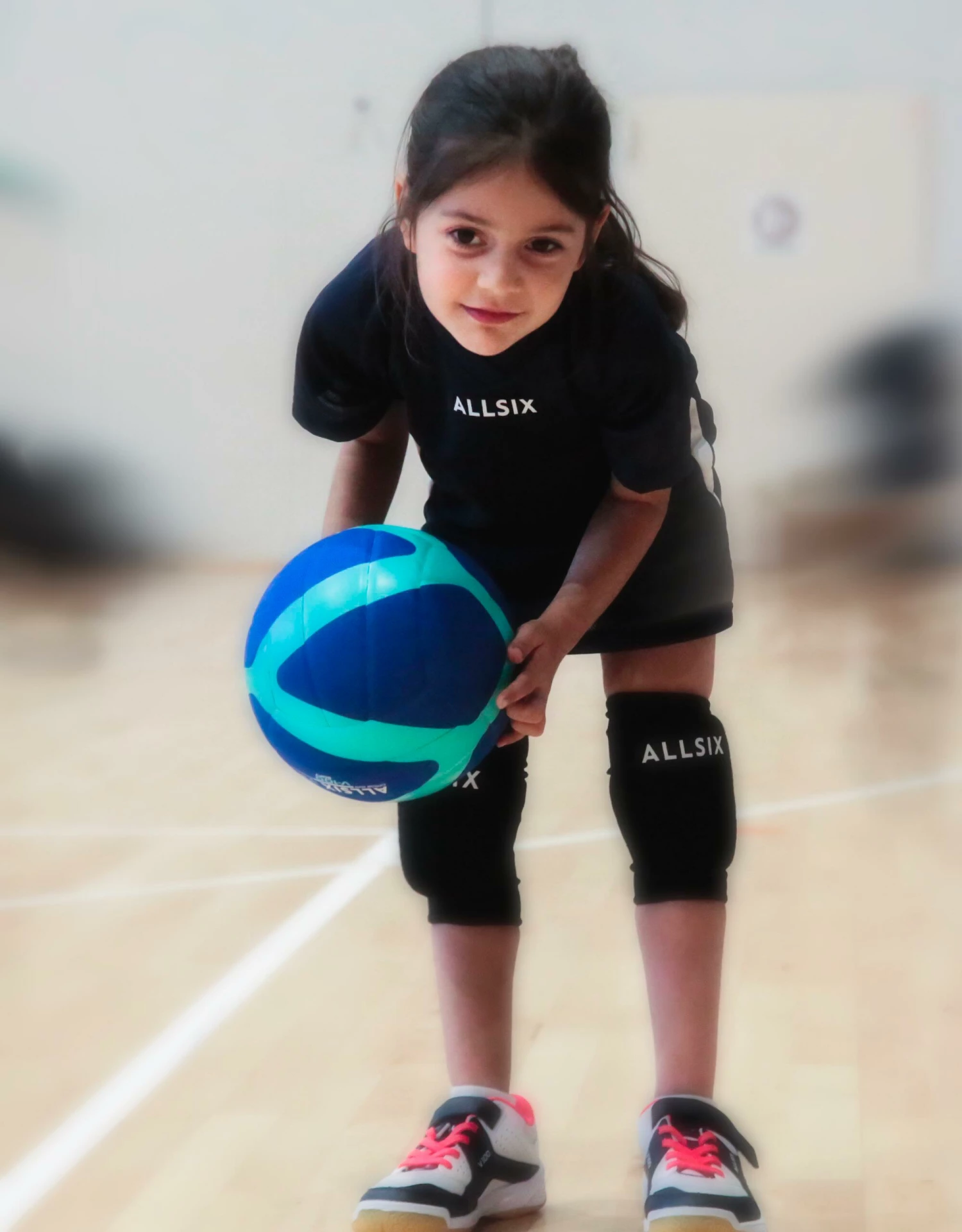 ALLSIX 180-200 g Volleyball for 4- to 5-Year-Olds V100 Soft 5 4 ALLSIX 180-200 g Volleyball for 4- to 5-Year-Olds V100 Soft 5 - Image 4