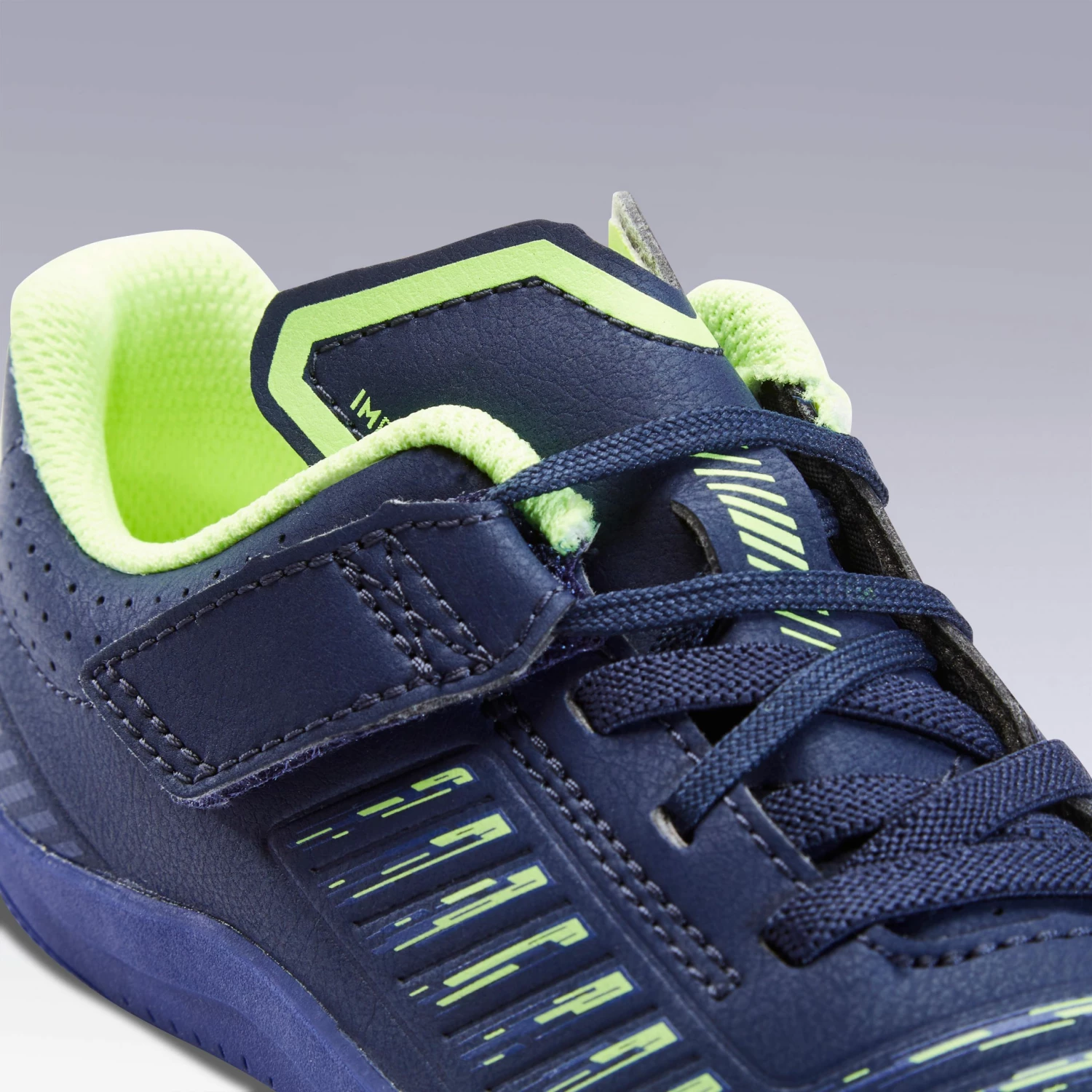 KIPSTA Kids' Futsal Shoes Ginka 500 Navy blue/Midnight indigo/Fluo lime yellow 6 KIPSTA Kids' Futsal Shoes Ginka 500 Navy blue/Midnight indigo/Fluo lime yellow - Image 6