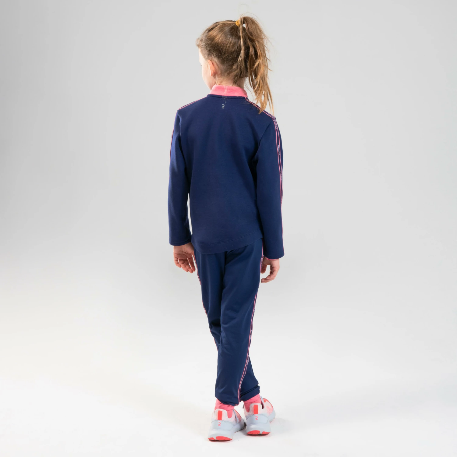 KALENJI Kids' Warm, Breathable Synthetic Zip-Up Sweatshirt S500 Galaxy blue/LIGHT PINK 9 KALENJI Kids' Warm, Breathable Synthetic Zip-Up Sweatshirt S500 Galaxy blue/LIGHT PINK - Image 9