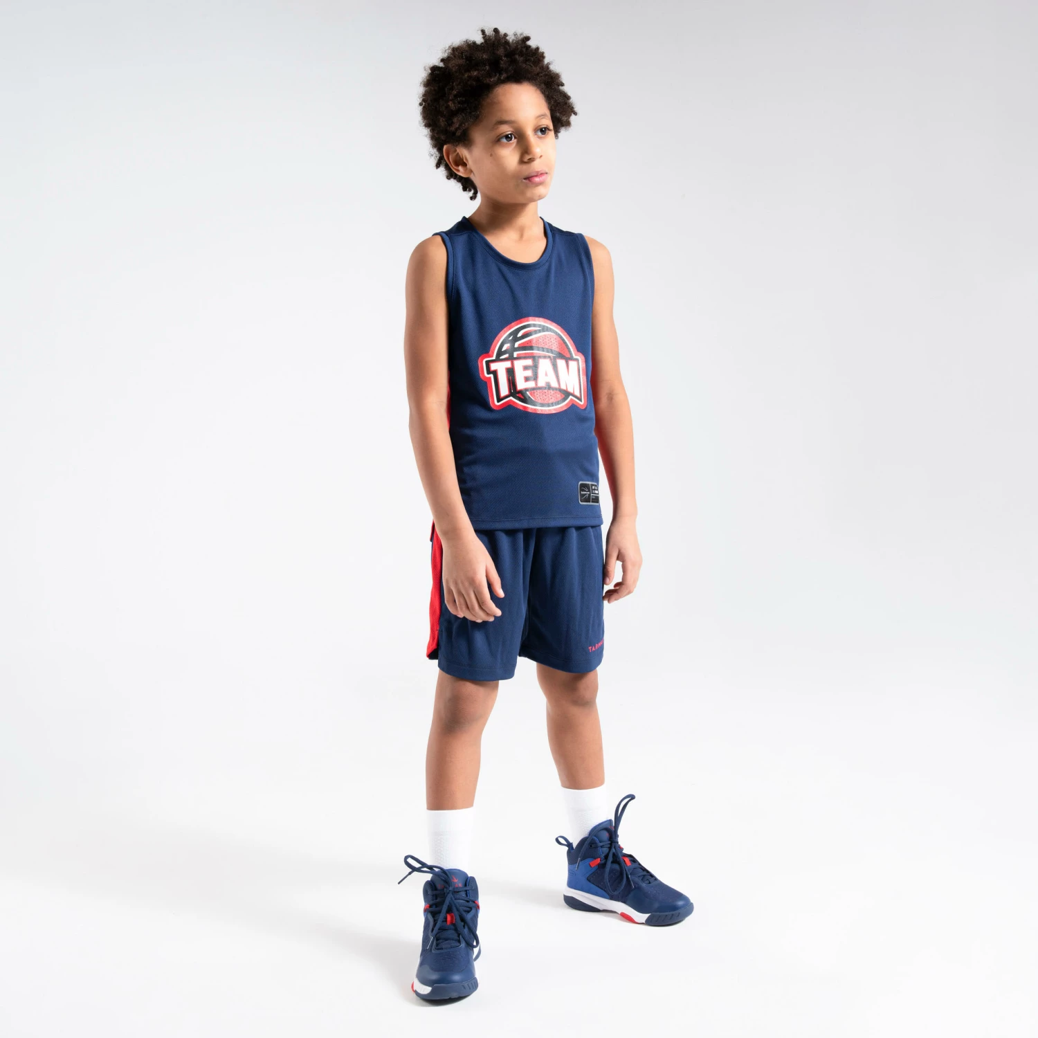 TARMAK Boys'/Girls' Sleeveless Basketball Jersey T500 RED 7 TARMAK Boys'/Girls' Sleeveless Basketball Jersey T500 RED - Image 7