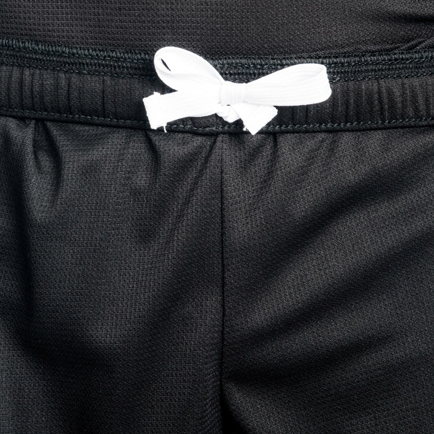 TARMAK SH100 Boys'/Girls' Beginner Basketball Shorts BLACK/Snow white 5 TARMAK SH100 Boys'/Girls' Beginner Basketball Shorts BLACK/Snow white - Image 5