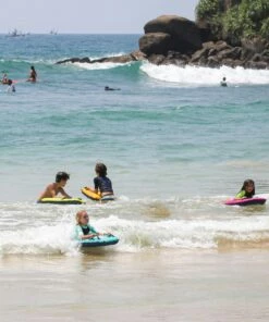 RADBUG Kid&rsquo;s inflatable Bodyboard DISCOVERY 4 years old-8 years old (15-25Kg) blue Caribbean blue -Artengo Kids Online Store ke84fa331194e696c6233113b49b76666 scaled